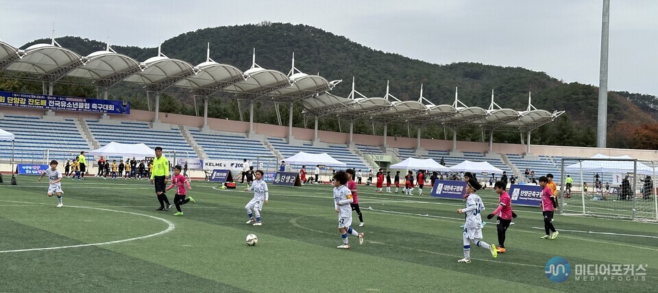 전국유소년클럽축구대회 모습(단양군)