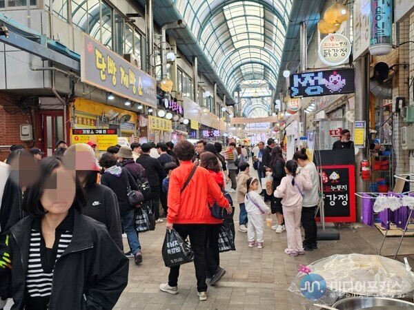 같은 날 단양 구경시장 모습(김병호 논설주간)